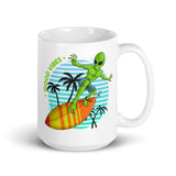 Good Vibes Surfing Alien White glossy mug