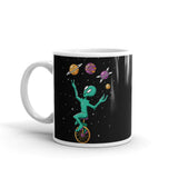 Alien Juggle White glossy mug