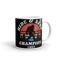 Hide & Seek Champion 1967 White glossy mug