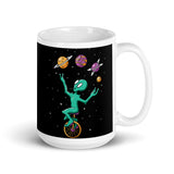 Alien Juggle White glossy mug